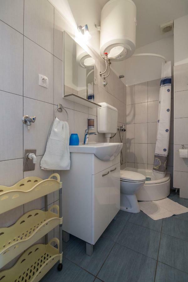 Apartment Riva 5 Комижа Экстерьер фото