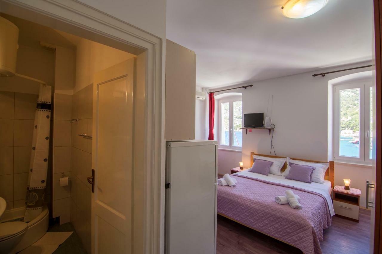 Apartment Riva 5 Комижа Экстерьер фото