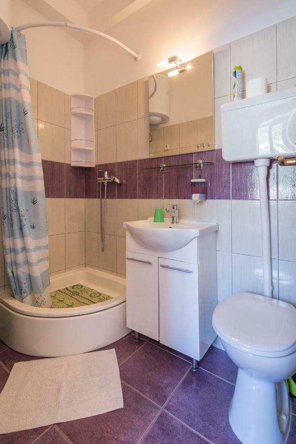 Apartment Riva 5 Комижа Экстерьер фото