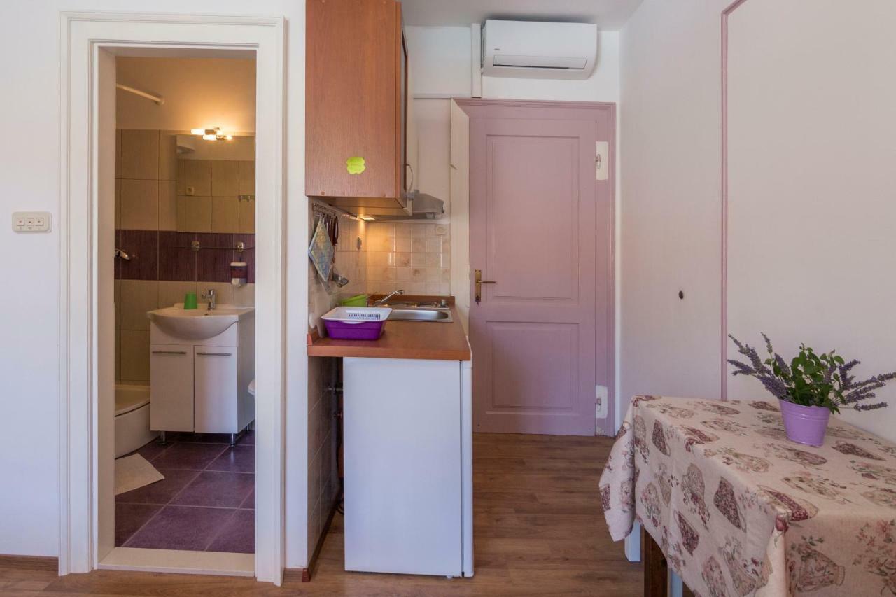 Apartment Riva 5 Комижа Экстерьер фото