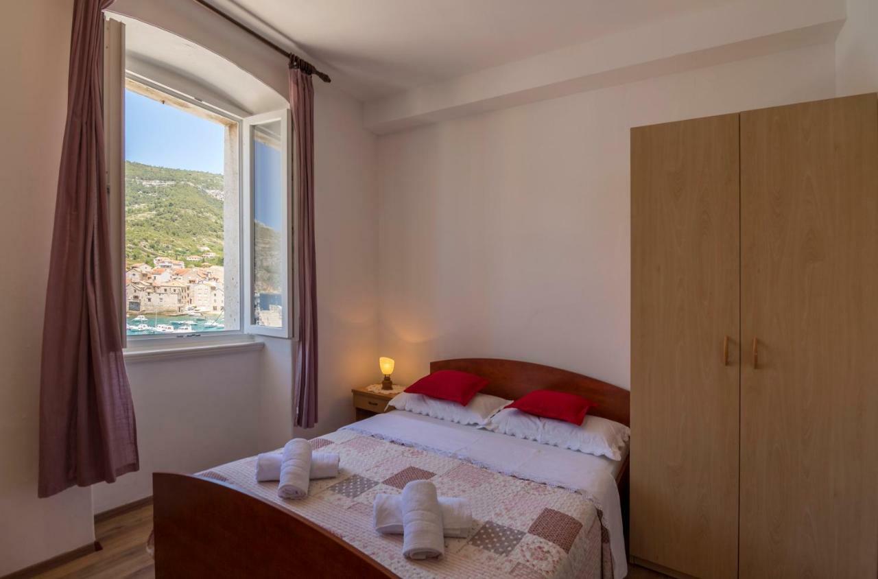 Apartment Riva 5 Комижа Экстерьер фото